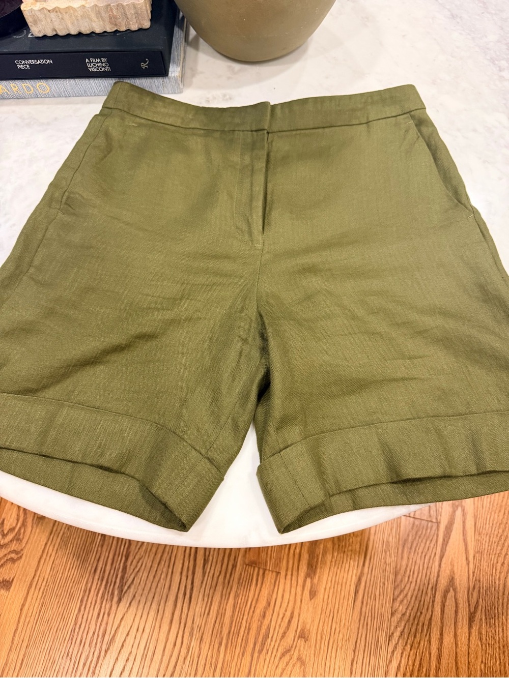 J.Crew 100% Linen Herringbone Shorts in Olive | Size 6